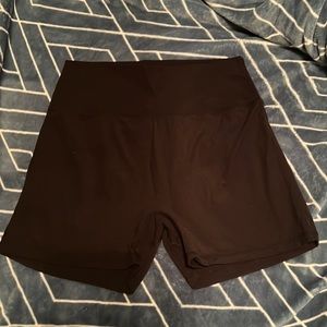 4 in inseam buff bunny shorts
